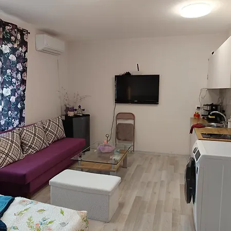 ваканционно студио * 트리아브나